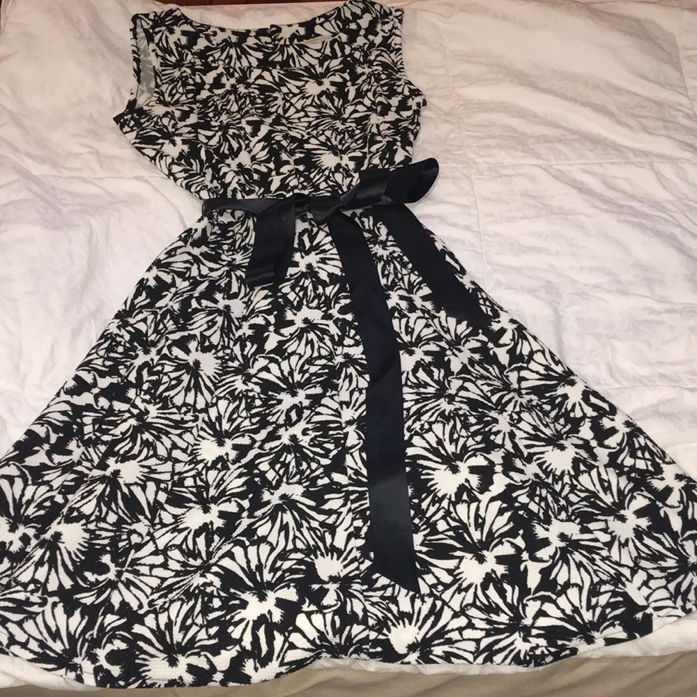 Black & white formal, cocktail dress.